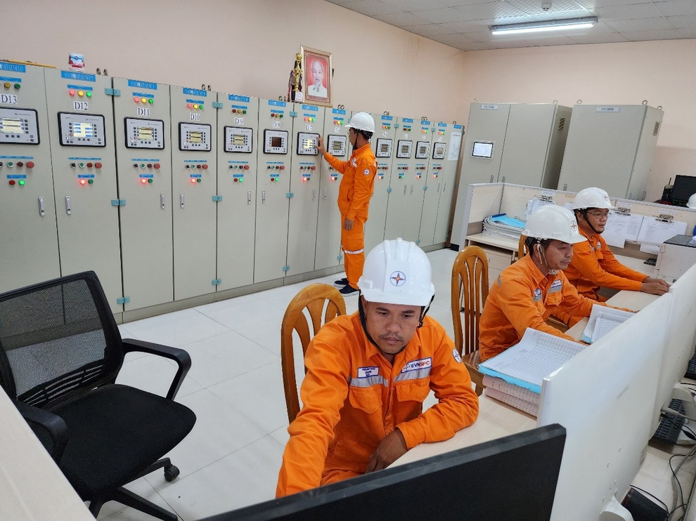 EVNSPC sẵn sàng cấp điện cho hơn 600 điểm thi tốt nghiệp THPT năm 2024 - 2 EVNSPC sẵn sàng cấp điện cho hơn 600 điểm thi tốt nghiệp THPT năm 2024 - 2