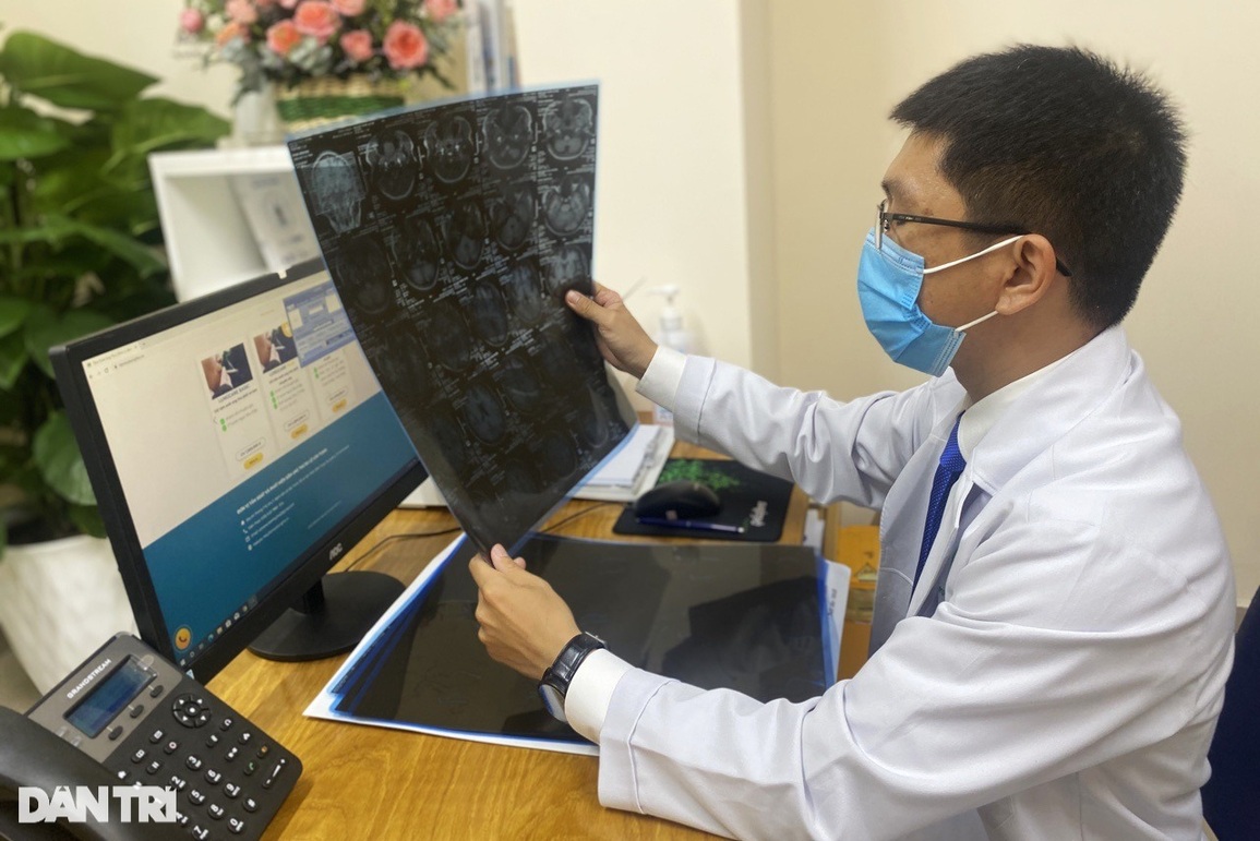 Nữ giáo viên mất bố vì ung thư máu vượt 350km đi cầu cứu bác sĩ - 3 Nữ giáo viên mất bố vì ung thư máu vượt 350km đi cầu cứu bác sĩ - 3