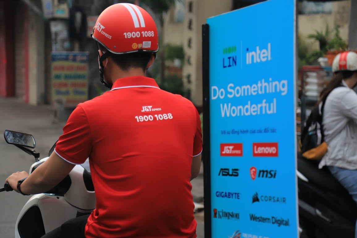 JT Express cùng các doanh nghiệp chung tay cùng chương trình từ thiện cho trẻ em mồ côi do Covid-19 - 2 JT Express cùng các doanh nghiệp chung tay cùng chương trình từ thiện cho trẻ em mồ côi do Covid-19 - 2