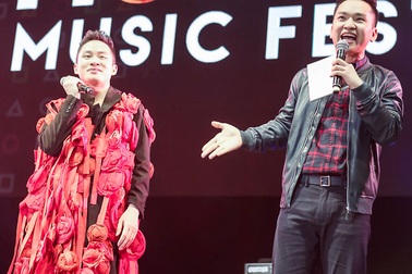 MC Hạnh Phúc cuồng nhiệt cùng âm nhạc của Tùng Dương