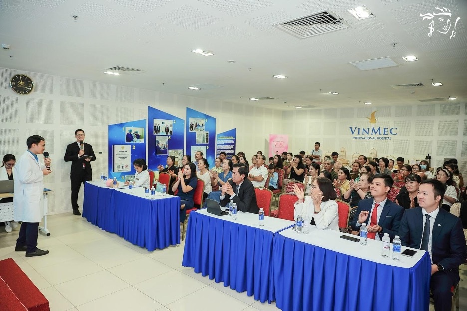 Prudential thúc đẩy chăm sóc sức khỏe qua chương trình “Sống chủ động - đẩy lùi ung thư vú” - 1