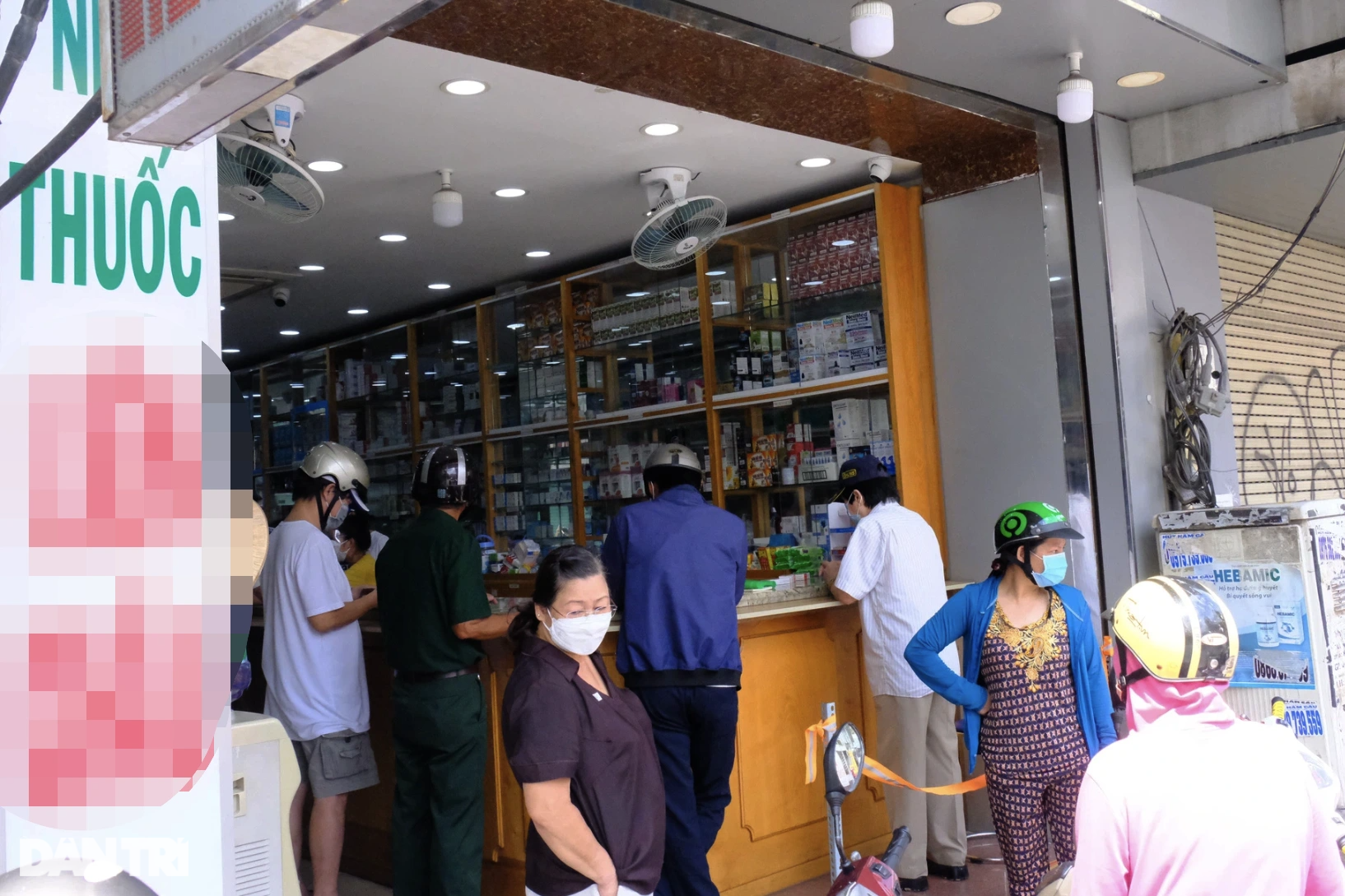Bất cập 10 năm chưa sửa và mấu chốt để chặn thuốc lậu vào bệnh viện - 3 Bất cập 10 năm chưa sửa và mấu chốt để chặn thuốc lậu vào bệnh viện - 3