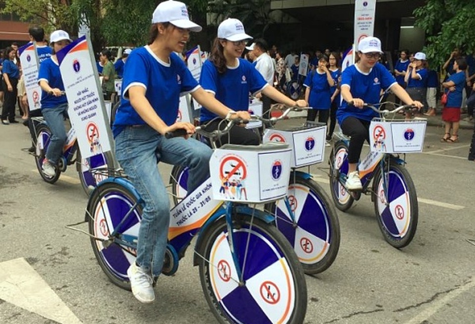 Ngày thế giới không khói thuốc: Bảo vệ trẻ trước những mánh khóe quảng cáo - 1 Ngày thế giới không khói thuốc: Bảo vệ trẻ trước những mánh khóe quảng cáo - 1