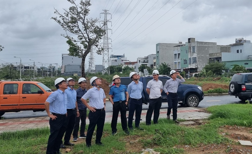 EVNNPT: Đã khắc phục sự cố lưới điện do bão số 4 gây ra - 1 EVNNPT: Đã khắc phục sự cố lưới điện do bão số 4 gây ra - 1