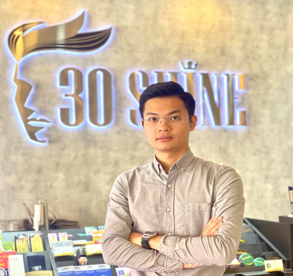 Bí quyết thành công của chuỗi cửa hàng cắt tóc nam lên đến hàng nghìn nhân viên - 1 Bí quyết thành công của chuỗi cửa hàng cắt tóc nam lên đến hàng nghìn nhân viên - 1