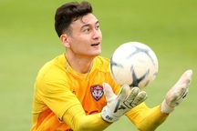 CĐV Thái Lan trút cơn thịnh nộ lên Văn Lâm vì thiếu chuyên nghiệp