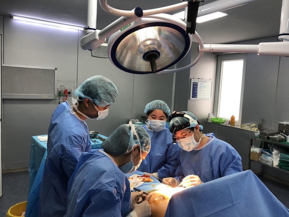 Chuyên gia làm đẹp mách bạn: Những điều ít ai biết về nâng ngực - 2 Chuyên gia làm đẹp mách bạn: Những điều ít ai biết về nâng ngực - 2