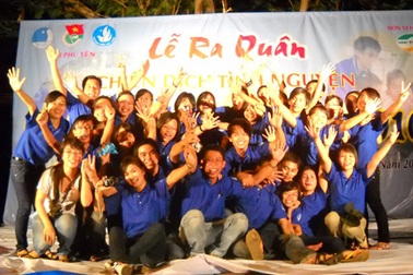 Bạn trẻ náo nức ra quân chiến dịch Mùa hè xanh 2010