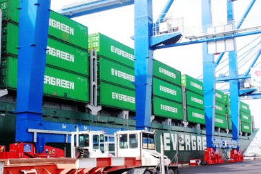 Giảm thủ tục, giảm ùn tắc hàng hóa tại cảng Cát Lái sẽ tiết kiệm 5.000 tỷ đồng/năm