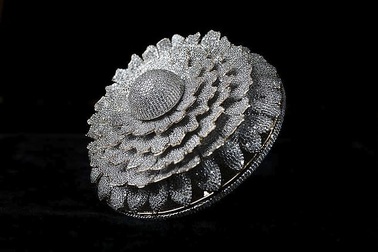 Chiêm ngưỡng chiếc nhẫn gắn 12.638 viên kim cương