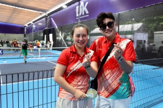Minh Quân, Khánh Linh rạng rỡ cổ vũ dàn nghệ sĩ ở giải pickleball Dân trí - 4
