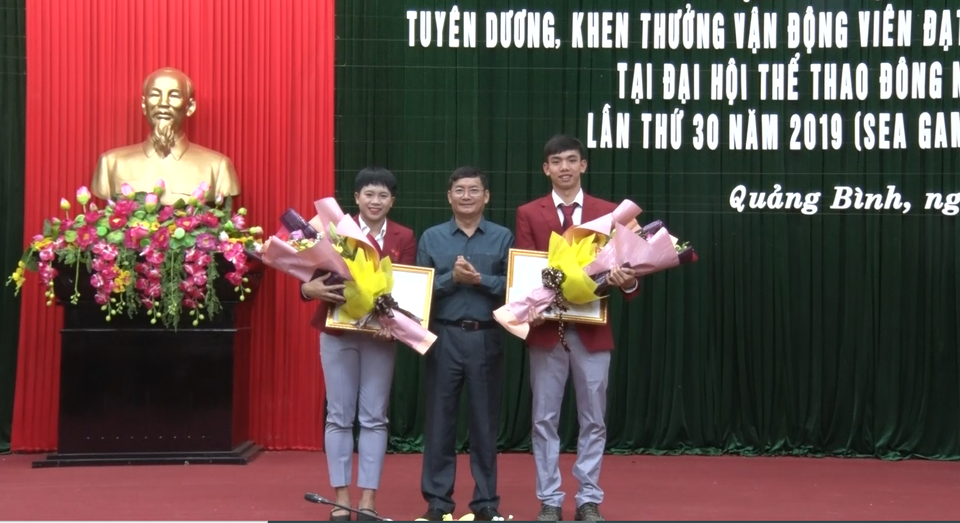 Quảng Bình: Tặng Bằng khen, thưởng nóng VĐV giành huy chương SEA Games 30 - 1 Quảng Bình: Tặng Bằng khen, thưởng nóng VĐV giành huy chương SEA Games 30 - 1