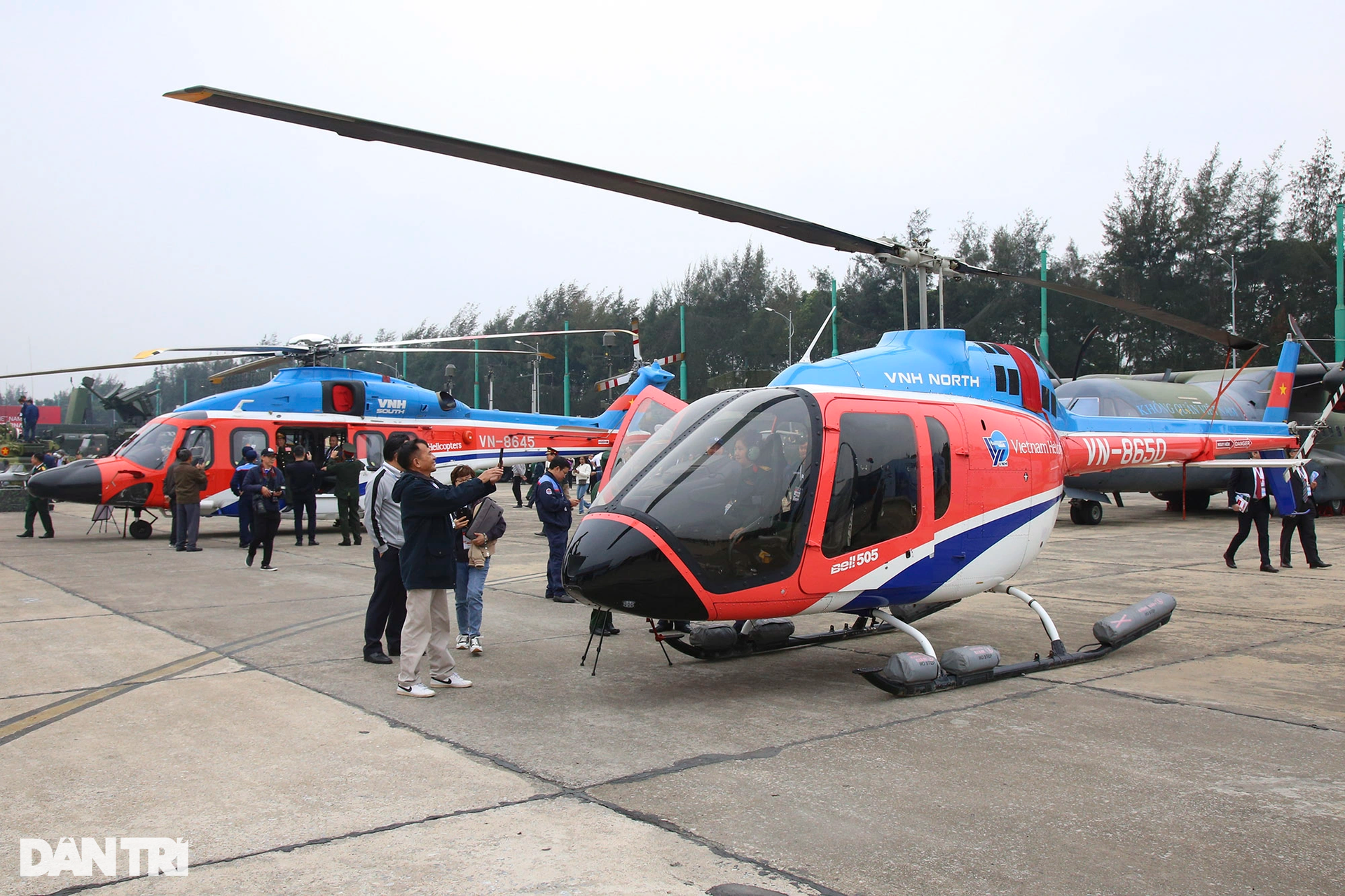Trải nghiệm bắn súng, ngắm hàng loạt khí tài khủng ở Triển lãm Quốc phòng - 11 Trải nghiệm bắn súng, ngắm hàng loạt khí tài khủng ở Triển lãm Quốc phòng - 11