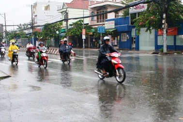 Hà Nội tiếp tục mưa, nồm