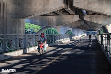 Cây cầu vòm thép 65 tỷ đồng ở Hà Nội "ế khách"