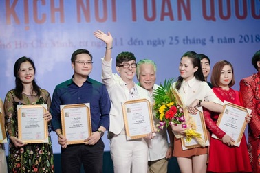 Có hay không chuyện “chạy” huy chương để xin xét danh hiệu?