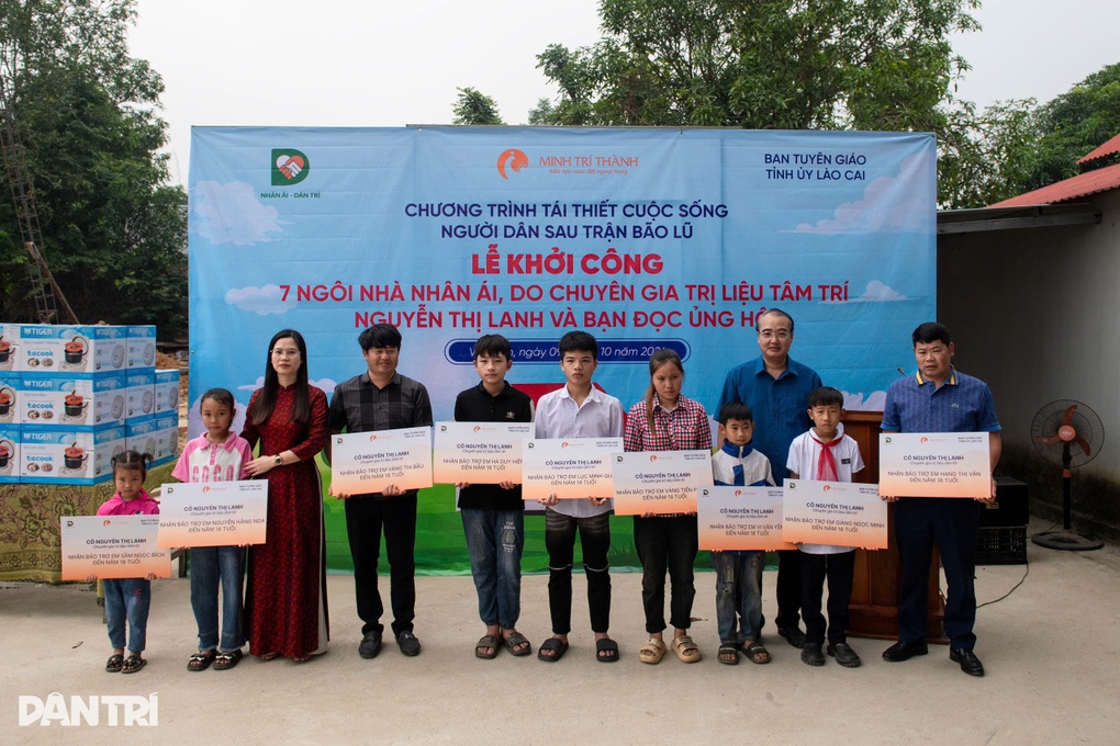 Khởi công nhà Nhân ái, chia sẻ với mất mát của người dân vùng lũ ở Lào Cai - 7 Khởi công nhà Nhân ái, chia sẻ với mất mát của người dân vùng lũ ở Lào Cai - 7