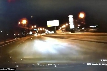 Vệt sáng bí ẩn vụt qua Nga trước ngày đàm phán liên Triều