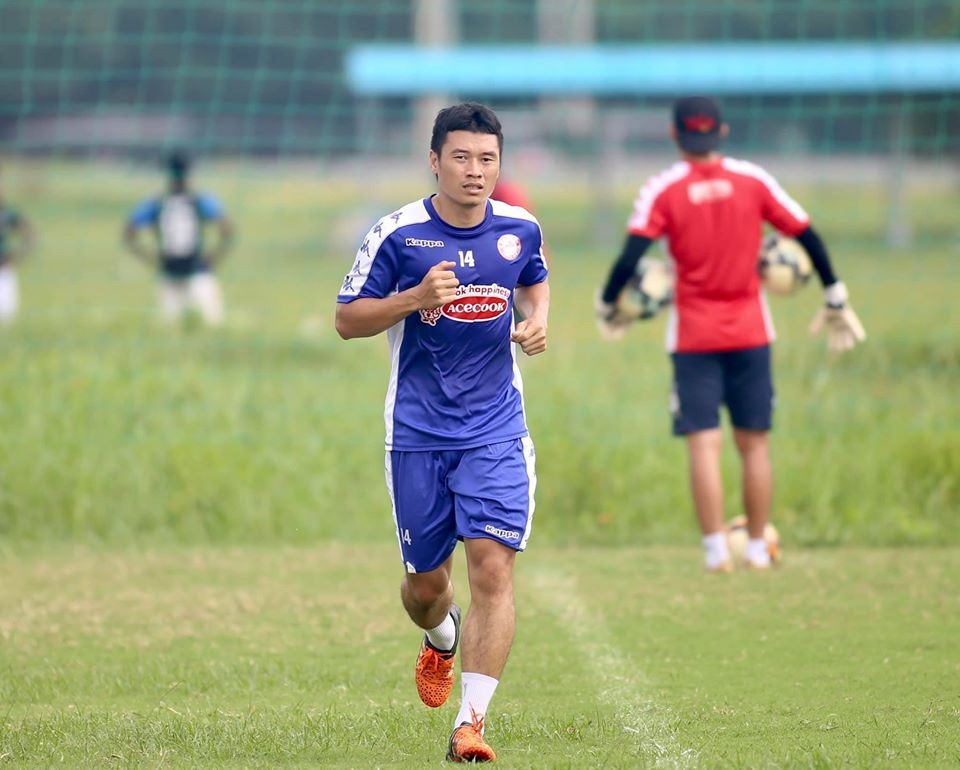 Thủ thành Thanh Thắng chấn thương, Bùi Tiến Dũng có cơ hội thi đấu - 2 Thủ thành Thanh Thắng chấn thương, Bùi Tiến Dũng có cơ hội thi đấu - 2