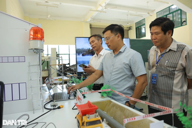 Bảy cơ sở giáo dục nghề tham gia hội thi thiết bị đào tạo tự làm