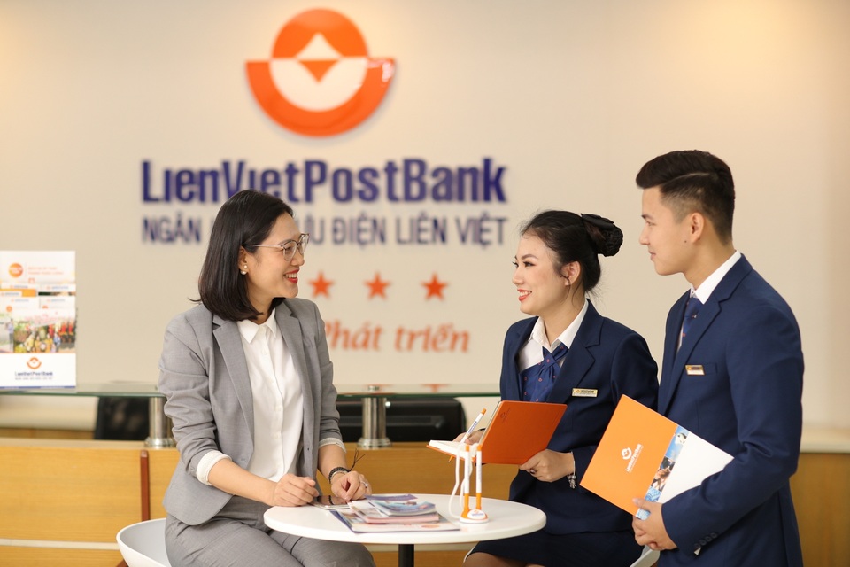 LienVietPostBank tăng vốn điều lệ lên gần 10.000 tỷ đồng - 2 LienVietPostBank tăng vốn điều lệ lên gần 10.000 tỷ đồng - 2