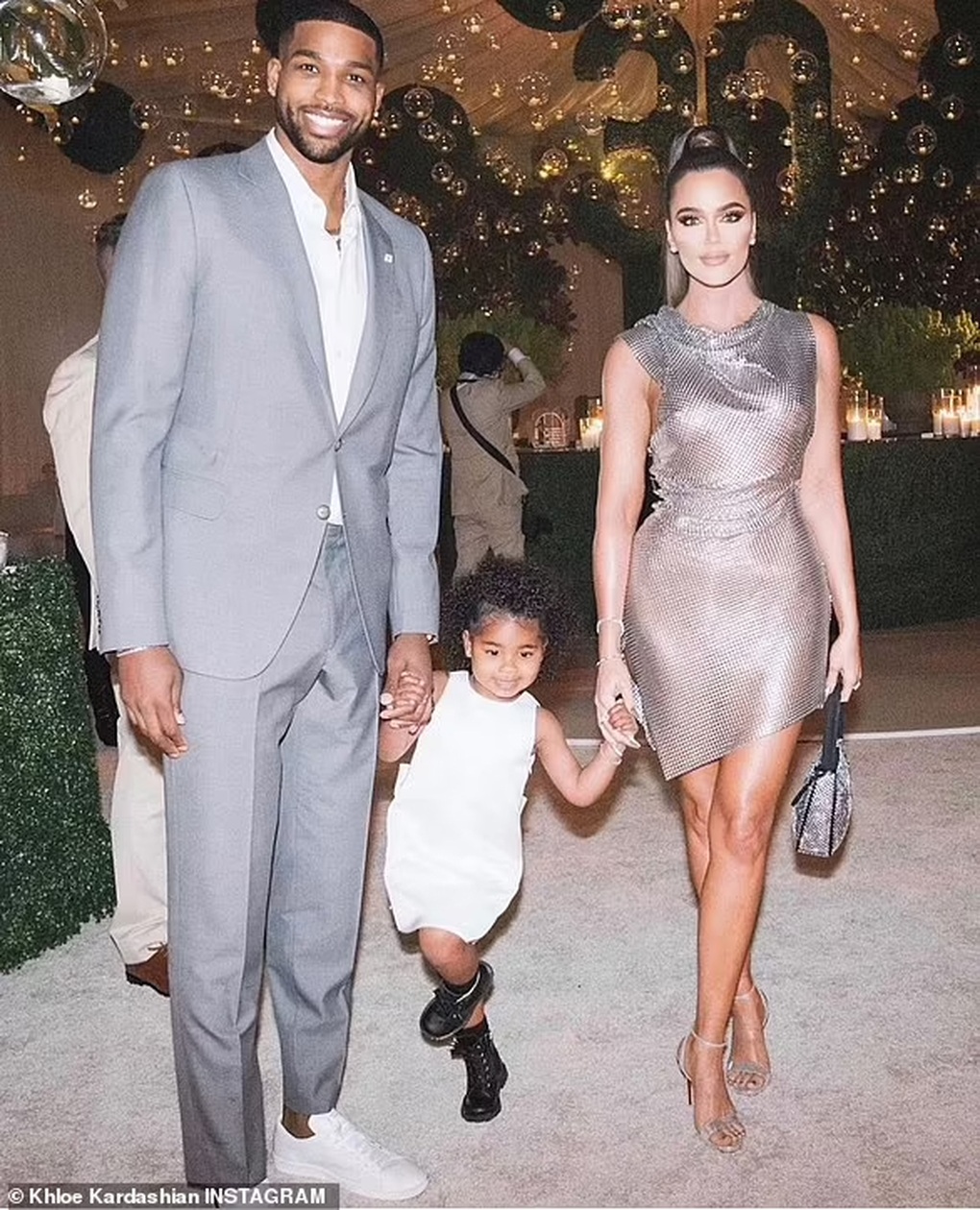 Khlóe Kardashian và bồ trẻ bội bạc sắp có đứa con thứ hai - 2 Khlóe Kardashian và bồ trẻ bội bạc sắp có đứa con thứ hai - 2