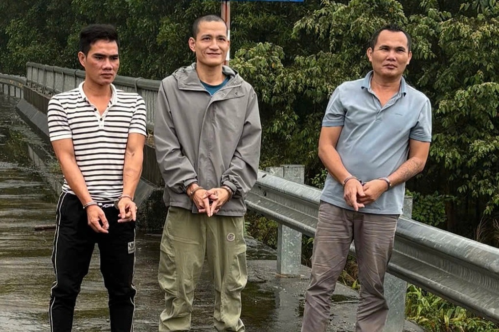 Băng nhóm cẩu tặc chuyên nghiệp, dùng ô tô đi trộm chó - 1 Băng nhóm cẩu tặc chuyên nghiệp, dùng ô tô đi trộm chó - 1