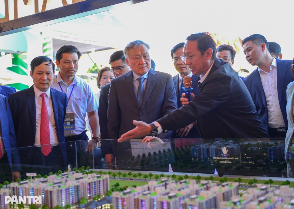 Phó Thủ tướng Nguyễn Hòa Bình: Lâm Đồng cần cải thiện môi trường đầu tư - 2