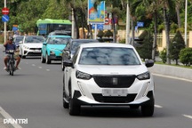 Đề xuất tăng mức hỗ trợ tiền xăng xe cho cán bộ đi làm xa