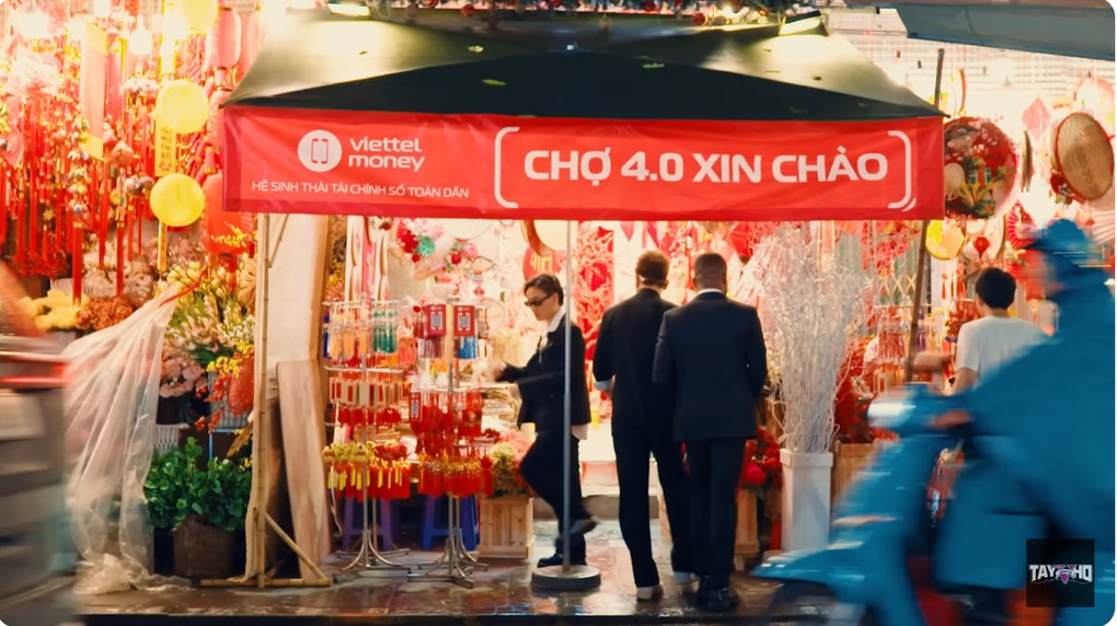 MV Về nhà ăn Tết 2 thu hút người xem nhờ phong cách hài hước - 2 MV Về nhà ăn Tết 2 thu hút người xem nhờ phong cách hài hước - 2