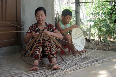 Xin đừng tắt, một ngọn đèn trong bão