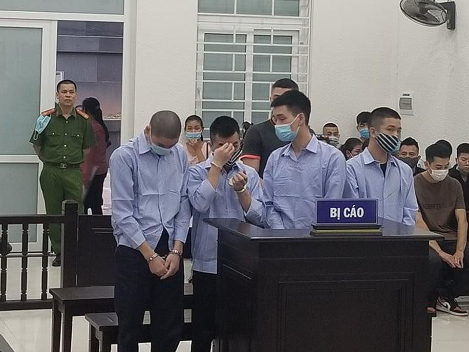 5 tên cướp đầu thú làm lộ việc Công an quận Tây Hồ quên xử lý hình sự - 1 5 tên cướp đầu thú làm lộ việc Công an quận Tây Hồ quên xử lý hình sự - 1