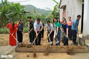 Khởi công xây dựng điểm trường Dân trí tại vùng "chảo lửa"