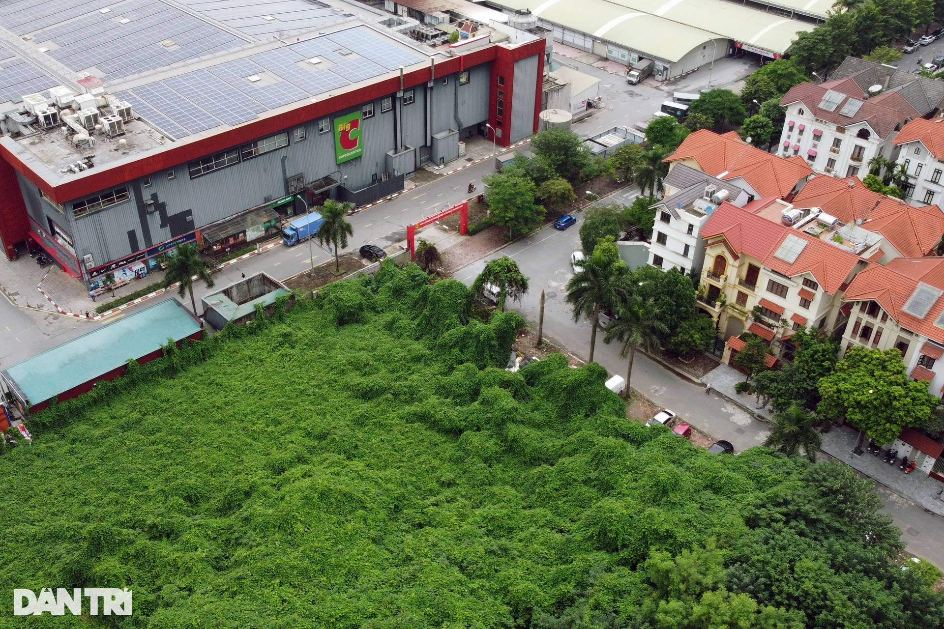 Điểm mặt những dự án ôm đất vàng giữa Thủ đô để hoang, cỏ mọc um tùm - 6 Điểm mặt những dự án ôm đất vàng giữa Thủ đô để hoang, cỏ mọc um tùm - 6
