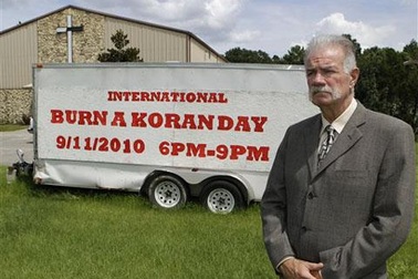 Mục sư Mỹ hủy bỏ ý định đốt kinh Koran ngày 11/9