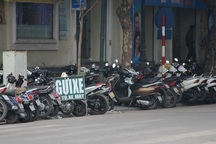 Các điểm trông giữ xe ở Hà Nội đang “nương tay” chặt chém?