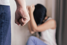 Chồng hay đánh tôi vì hận mẹ vợ từng ngăn cản tình yêu