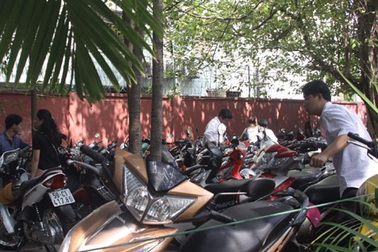 Dịch vụ ăn theo hốt bạc dịp Tết