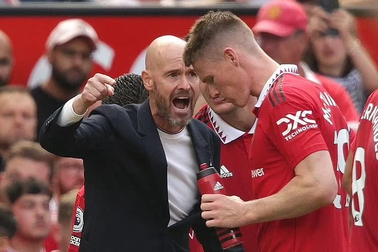 Roy Keane: "Fred và McTominay chỉ khiến Man Utd tệ hơn trước"