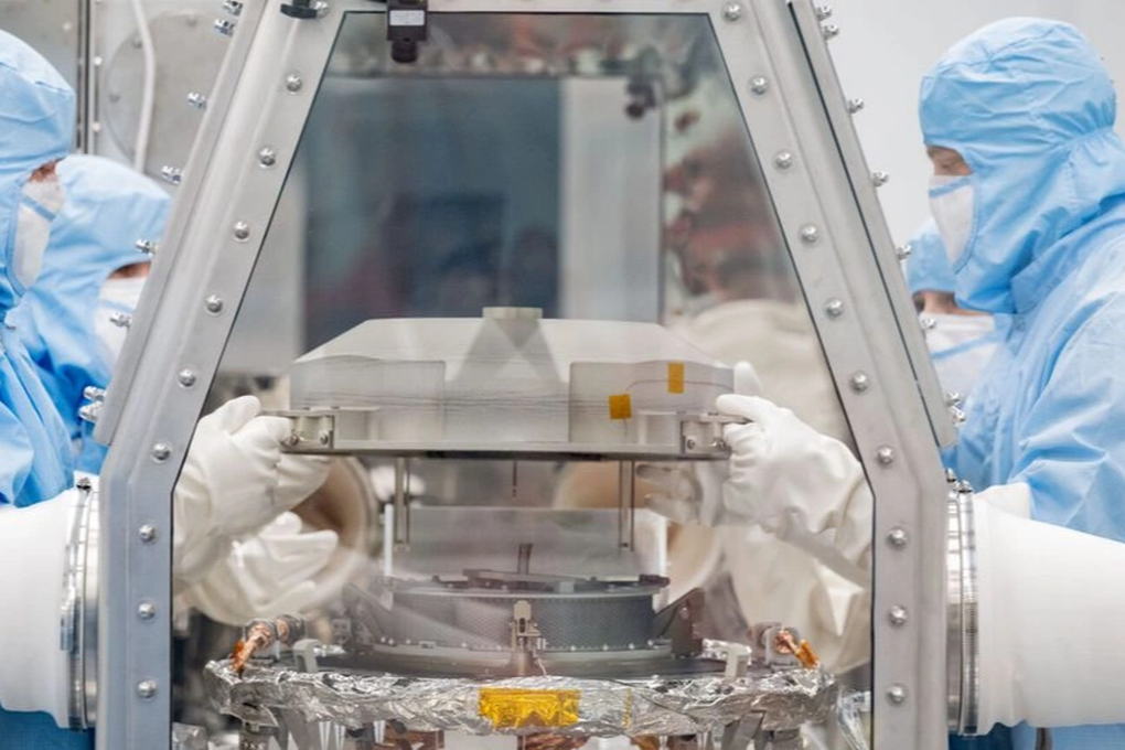 NASA bắt đầu mở viên nang ngoài Trái Đất, nguy cơ vi khuẩn lạ xâm nhập? - 2 NASA bắt đầu mở viên nang ngoài Trái Đất, nguy cơ vi khuẩn lạ xâm nhập? - 2