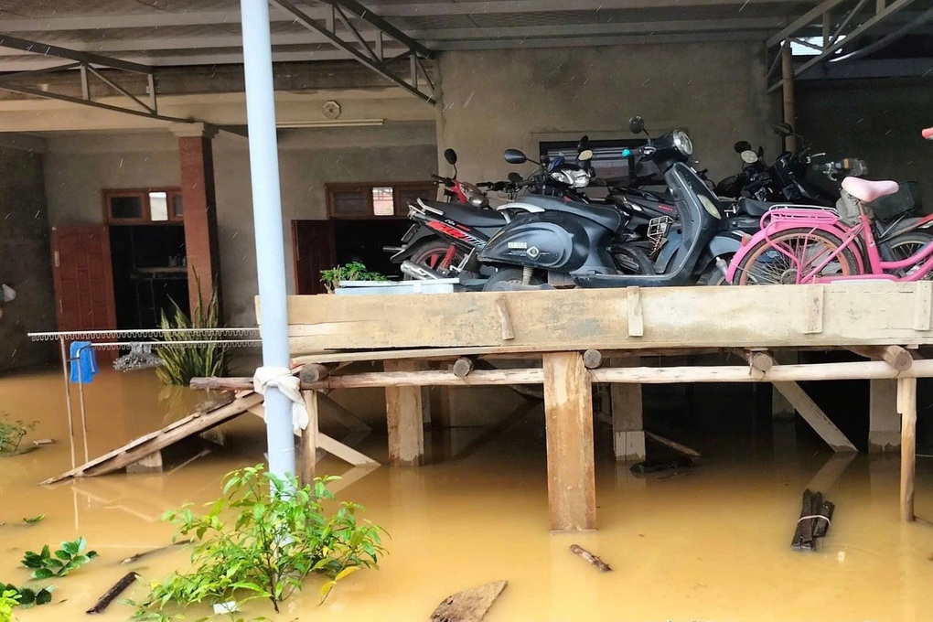 Những nơi ẩn náu đặc biệt của người dân vùng rốn lũ Quảng Bình - 5 Những nơi ẩn náu đặc biệt của người dân vùng rốn lũ Quảng Bình - 5
