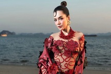 Hoa hậu Lê Hoàng Phương và 100 mẫu nhí tham gia show thời trang tại Hạ Long