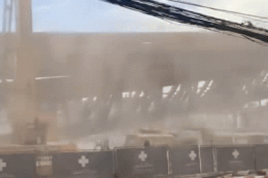 Khoảnh khắc sập đường cao tốc trên cao ở Thái Lan, 2 người thiệt mạng