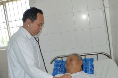 Cứu sống bệnh nhân bị hoại tử ruột, suy tim, suy thận, rối loạn đông máu