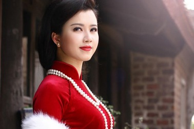 MC truyền hình yêu kiều trong hình ảnh thiếu nữ Hà thành xưa