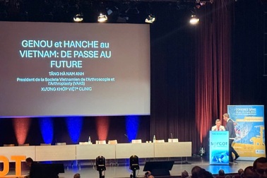 Bác sĩ Việt Nam giới thiệu kỹ thuật thay khớp tại hội nghị Pháp