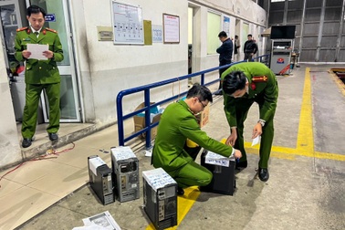 Hà Nội: Cảnh sát khám xét trung tâm đăng kiểm 29-07D và 29-10D