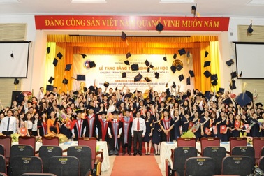 Thêm 401 sinh viên chương trình chất lượng cao, tiên tiến ra trường