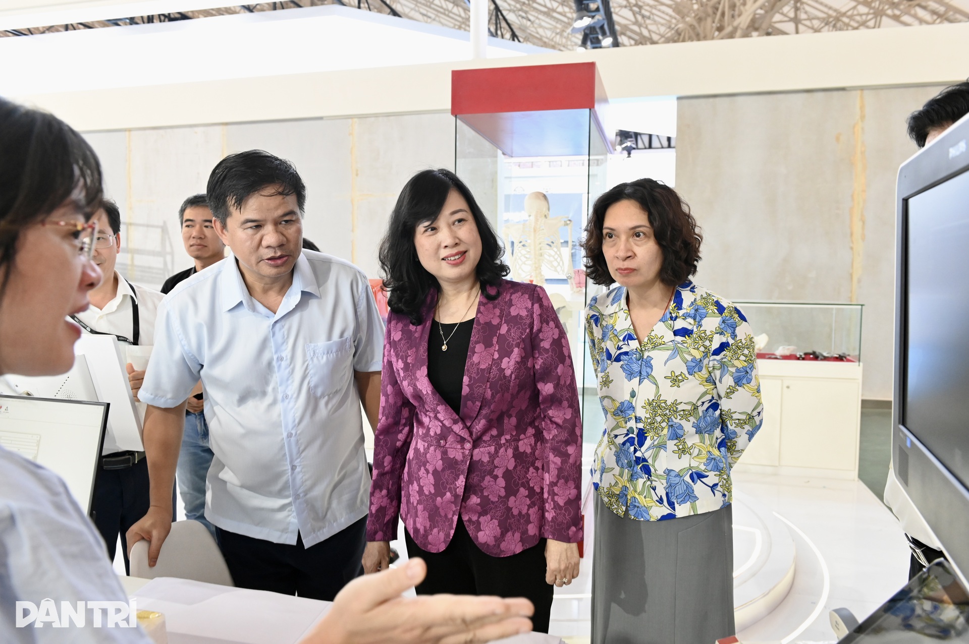 ការពិនិត្យសុខភាព AI តែមួយគត់ បន្ទប់ប្រតិបត្តិការនិម្មិតនឹងបង្ហាញនៅឯការតាំងពិព័រណ៍ខួបលើកទី 80 - 1 Độc đáo khám bệnh AI, phòng mổ ảo sẽ xuất hiện tại Triển lãm 80 năm - 1