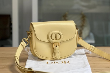 Chiếc túi hàng hiệu mang tên cún cưng của nhà thiết kế Christian Dior